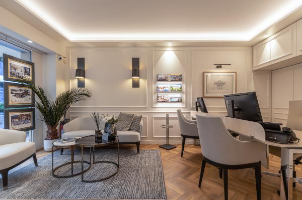 SOTHEBY'S AGENCY